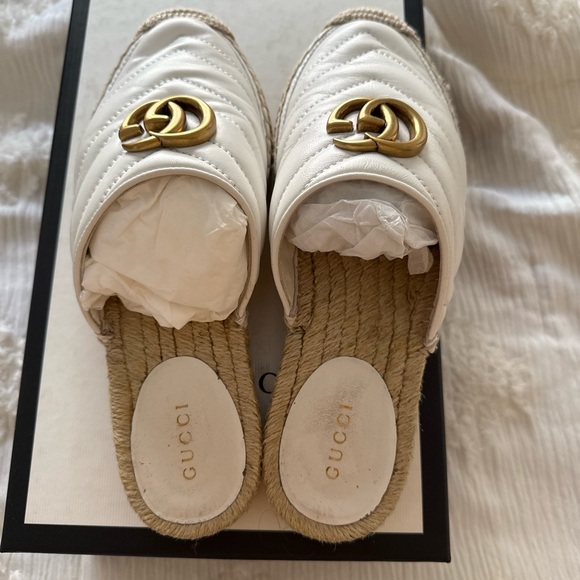 Gucci White and Gold Quilted Mules with Iconic Logo - Picture 7 of 8